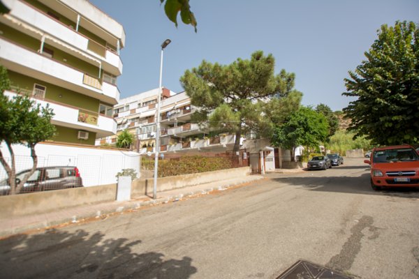 locale di sgombero in vendita a Messina in zona Gazzi