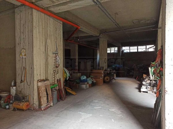 locale commerciale in vendita a Messina in zona Contesse