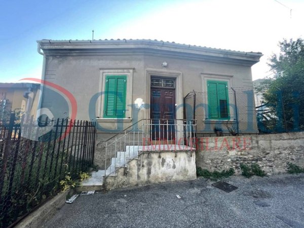 casa indipendente in vendita a Messina in zona Camaro
