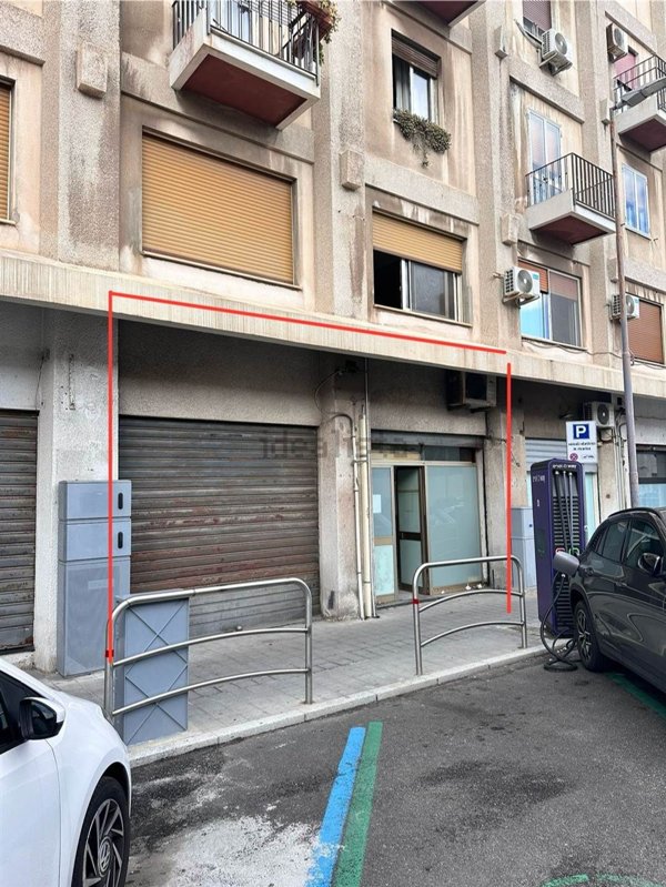 locale commerciale in vendita a Messina in zona Centro Storico