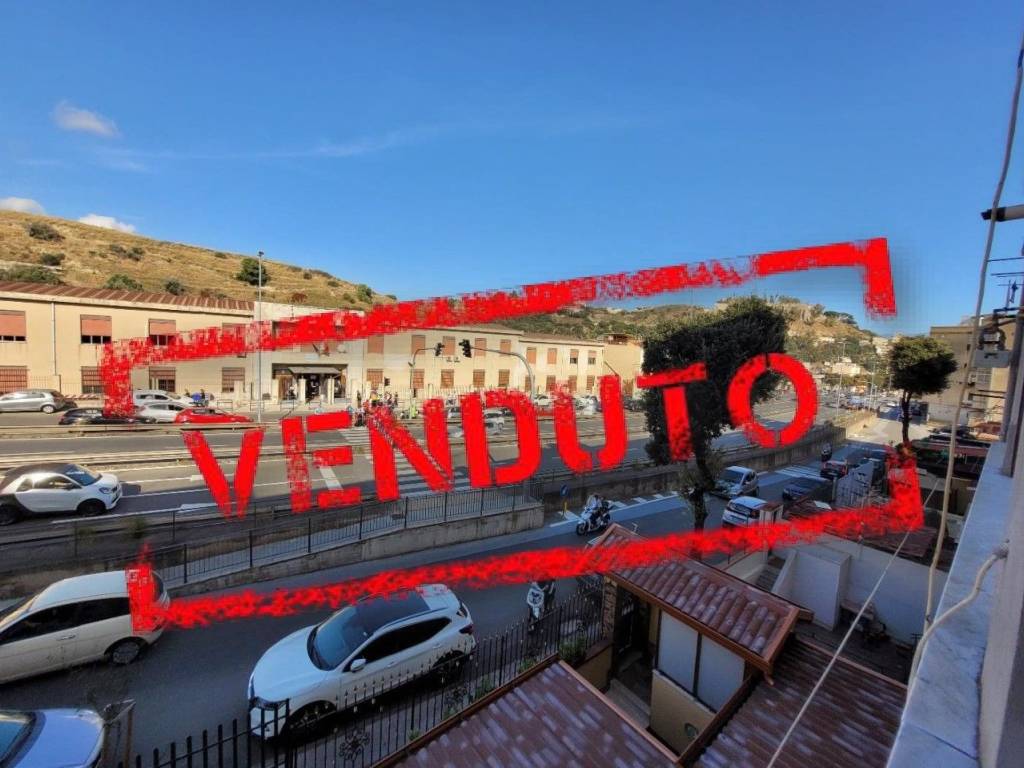 appartamento in vendita a Messina in zona Camaro
