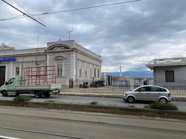 negozio in vendita a Messina in zona Centro Storico