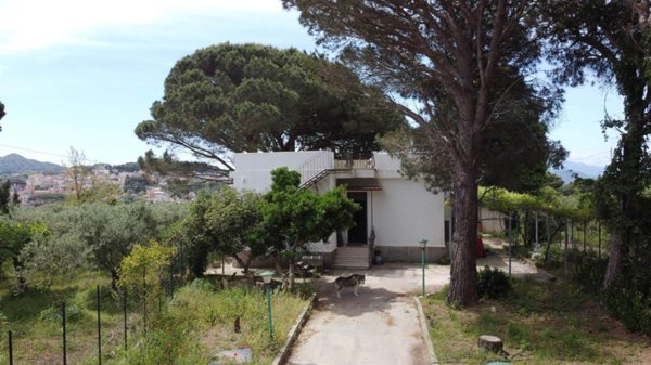 casa indipendente in vendita a Messina in zona Salice