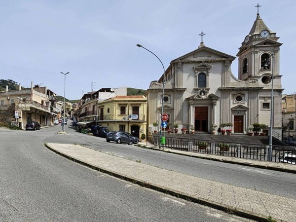 appartamento in vendita a Messina in zona Gazzi