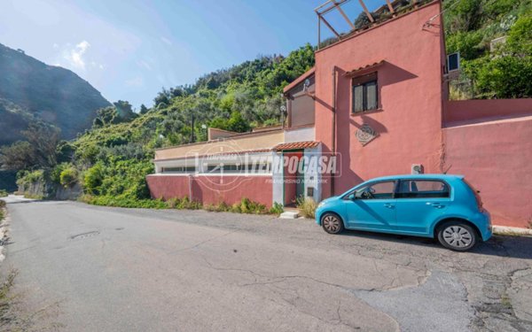 casale in vendita a Messina in zona Giampilieri Superiore