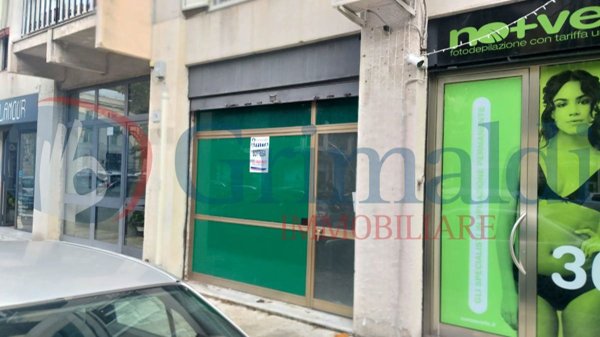 locale commerciale in vendita a Messina in zona Centro Storico