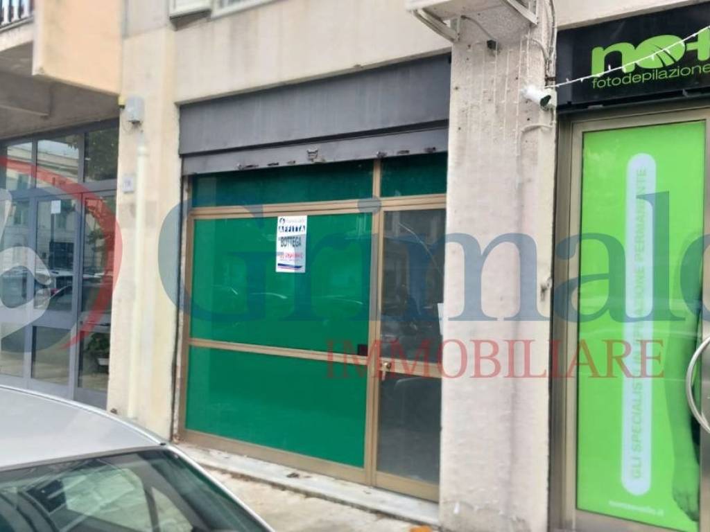 negozio in vendita a Messina in zona Centro Storico