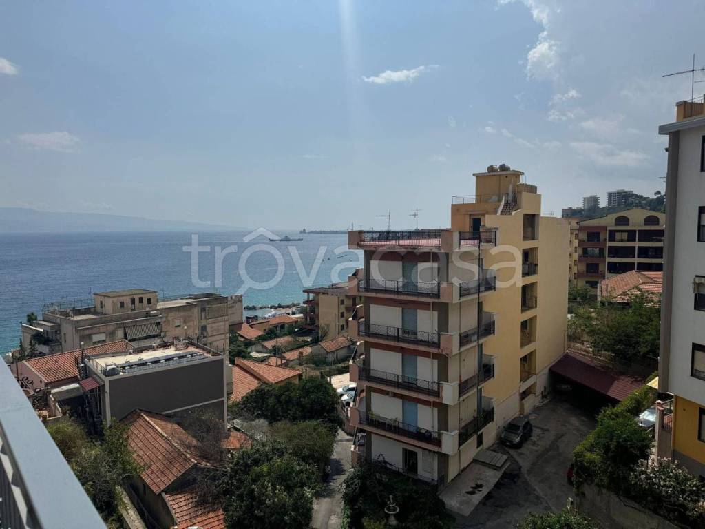 appartamento in vendita a Messina in zona Paradiso