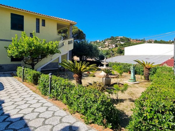 appartamento in vendita a Messina in zona Salice