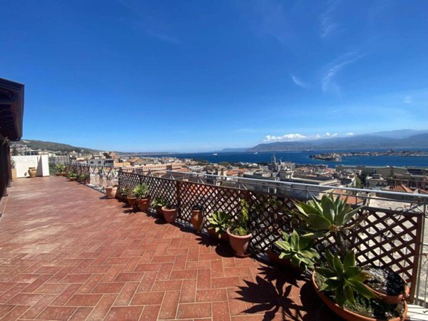 appartamento in vendita a Messina in zona Centro Storico