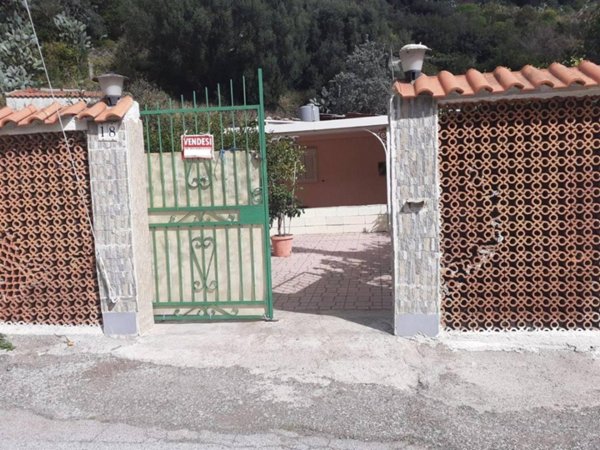 casa indipendente in vendita a Messina in zona Santa Margherita