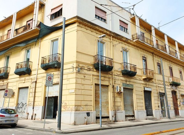 locale commerciale in vendita a Messina in zona Centro Storico