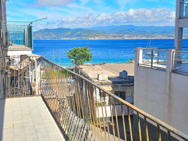 casa indipendente in vendita a Messina