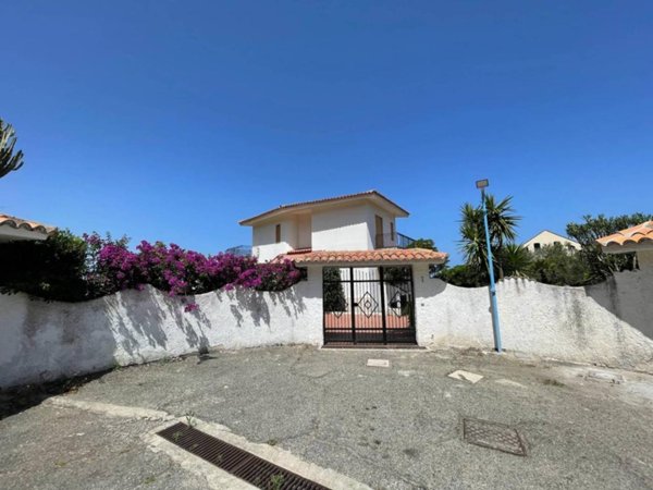 casa indipendente in vendita a Messina in zona Rodia