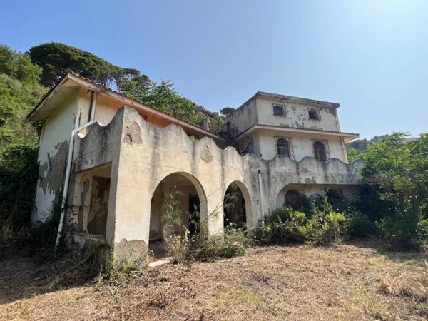 casa indipendente in vendita a Messina in zona Gesso