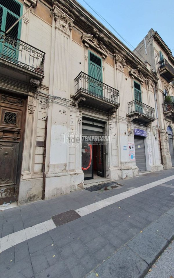 locale commerciale in vendita a Messina in zona Centro Storico