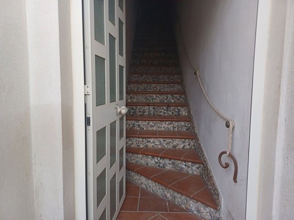 pentavano in vendita a Messina in zona Larderia