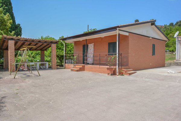 casa indipendente in vendita a Messina in zona Salice
