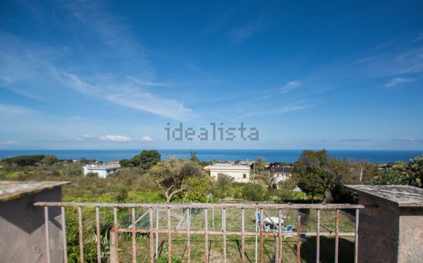 casa indipendente in vendita a Messina in zona Acqualadroni