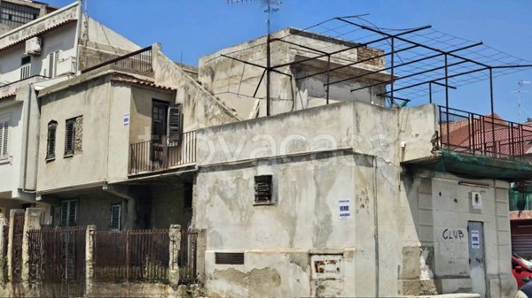 casa indipendente in vendita a Messina in zona Bordonaro