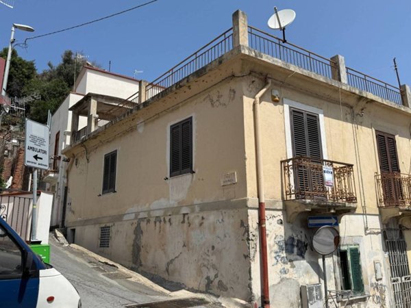 appartamento in vendita a Messina in zona Camaro