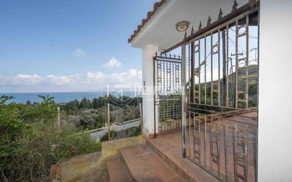 casa indipendente in vendita a Messina in zona Ganzirri