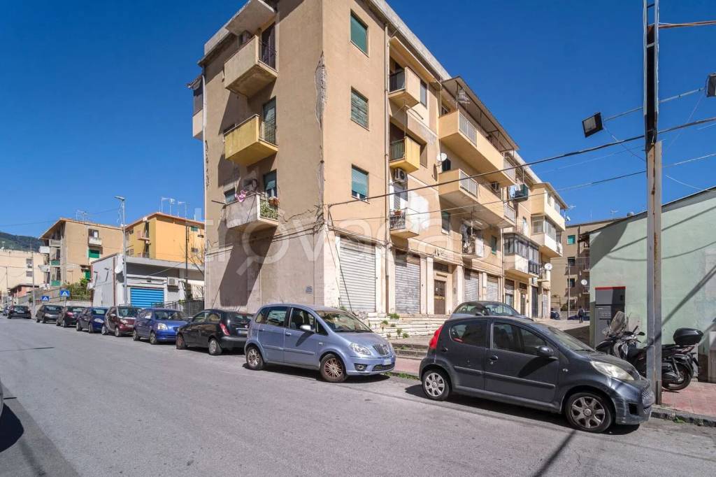 appartamento in vendita a Messina in zona Gazzi