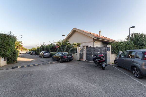 casa indipendente in vendita a Messina
