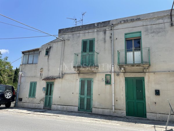 casa indipendente in vendita a Messina in zona San Saba