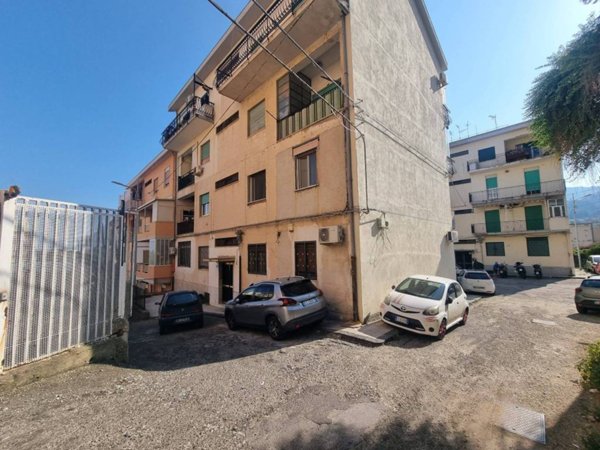 appartamento in vendita a Messina in zona Gazzi