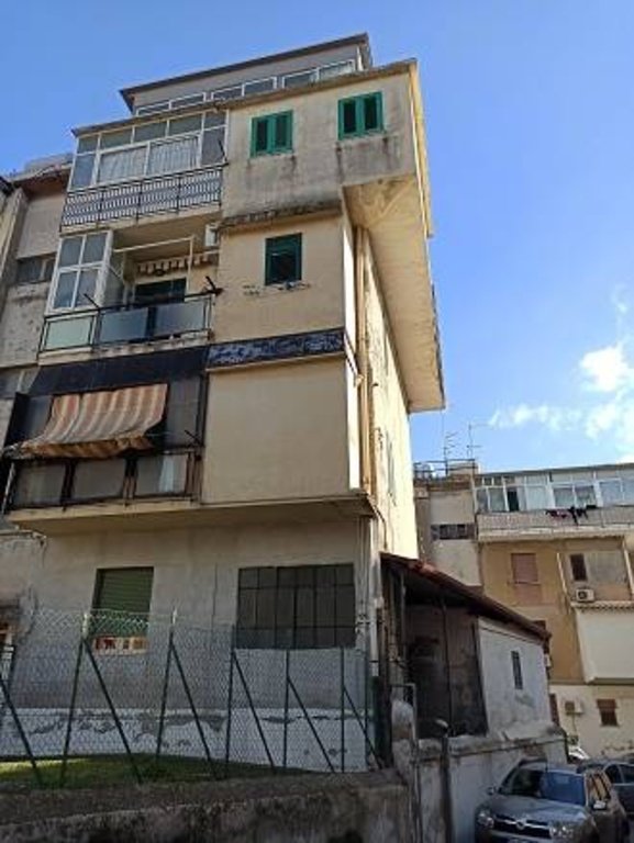 appartamento in vendita a Messina in zona Santissima Annunziata