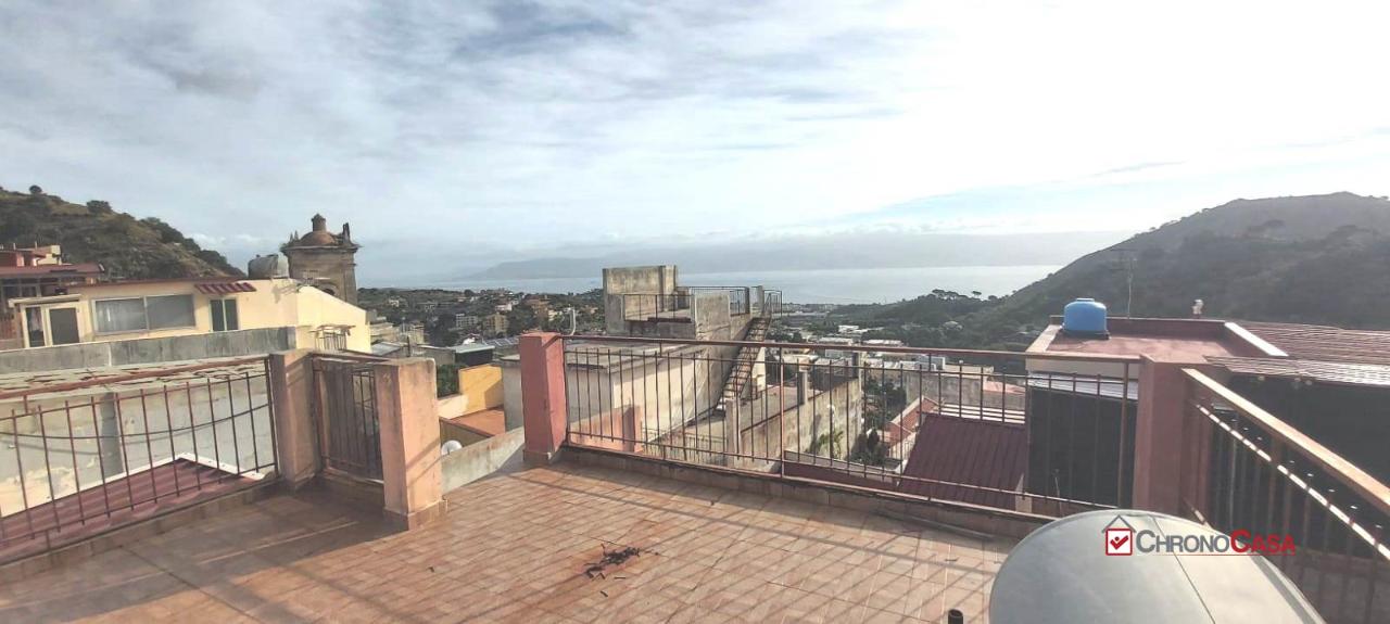 casa indipendente in vendita a Messina in zona Larderia