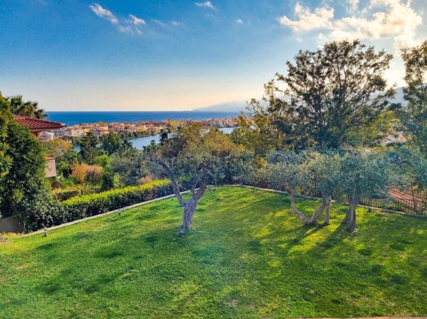 casa indipendente in vendita a Messina in zona Ganzirri