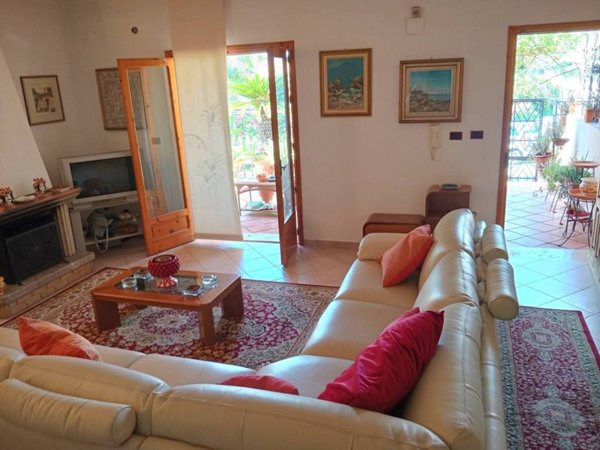 casa indipendente in vendita a Messina in zona Ganzirri