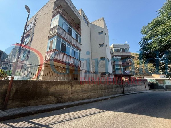 appartamento in vendita a Messina in zona Gazzi