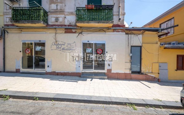 locale commerciale in vendita a Messina