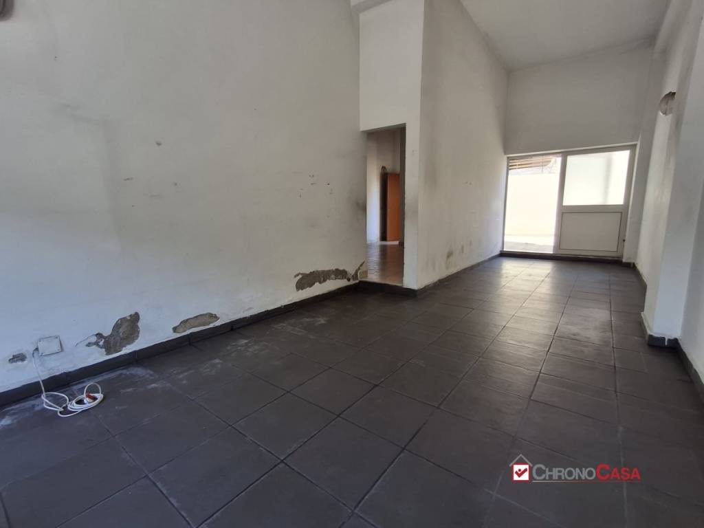 locale commerciale in vendita a Messina in zona Gazzi