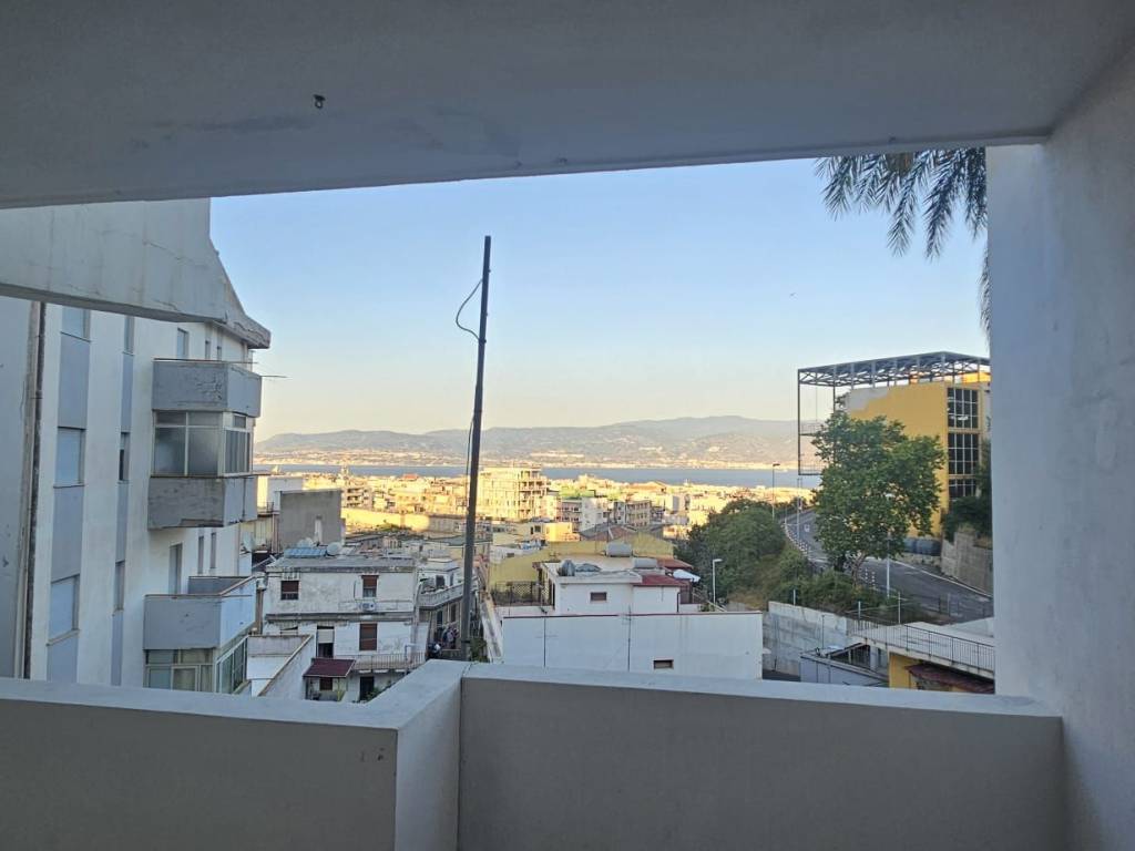 appartamento in vendita a Messina in zona Camaro