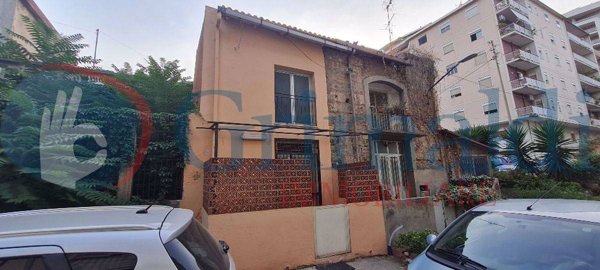 casa indipendente in vendita a Messina