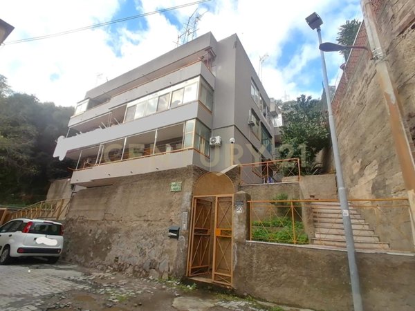 appartamento in vendita a Messina in zona Gazzi