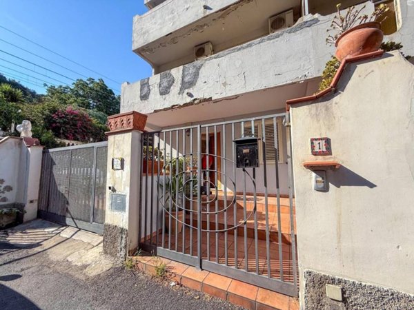 casa indipendente in vendita a Messina in zona Santa Margherita