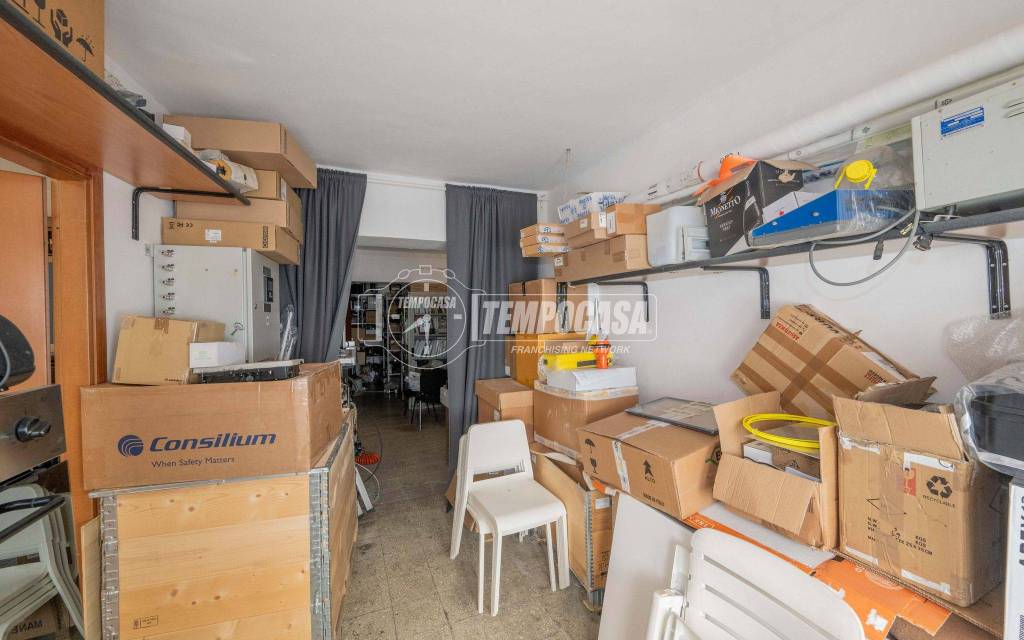 locale commerciale in vendita a Messina in zona Centro Storico