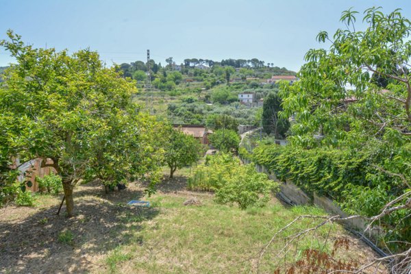 casa indipendente in vendita a Messina in zona Salice
