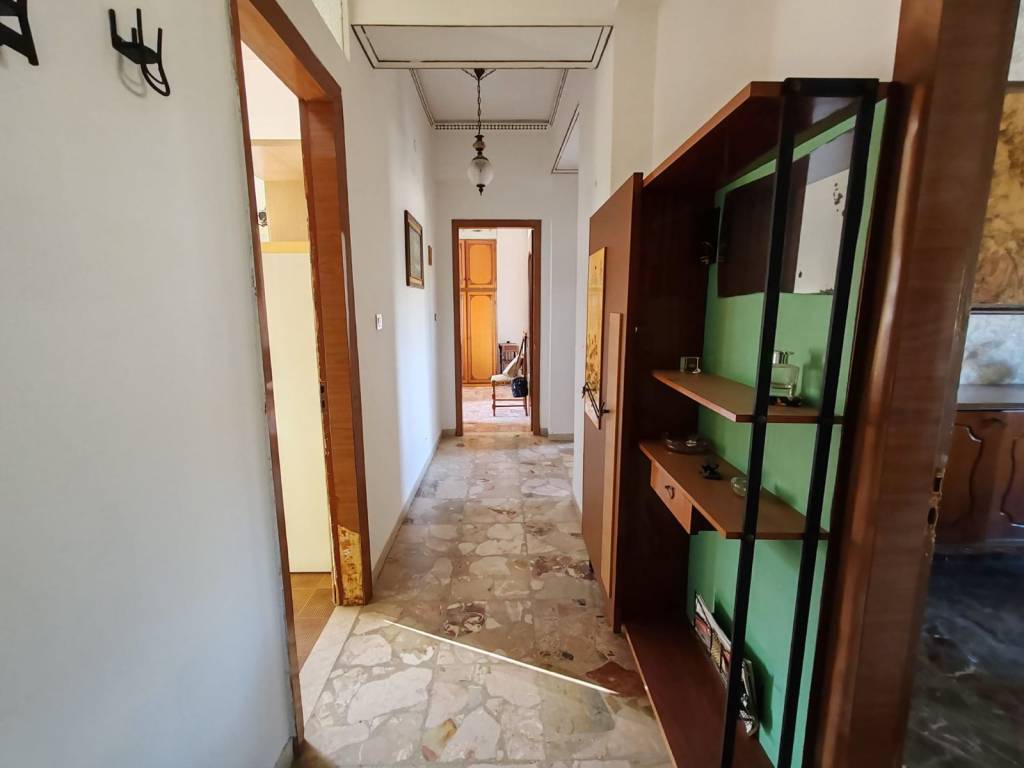 intera palazzina in vendita a Messina in zona Gazzi