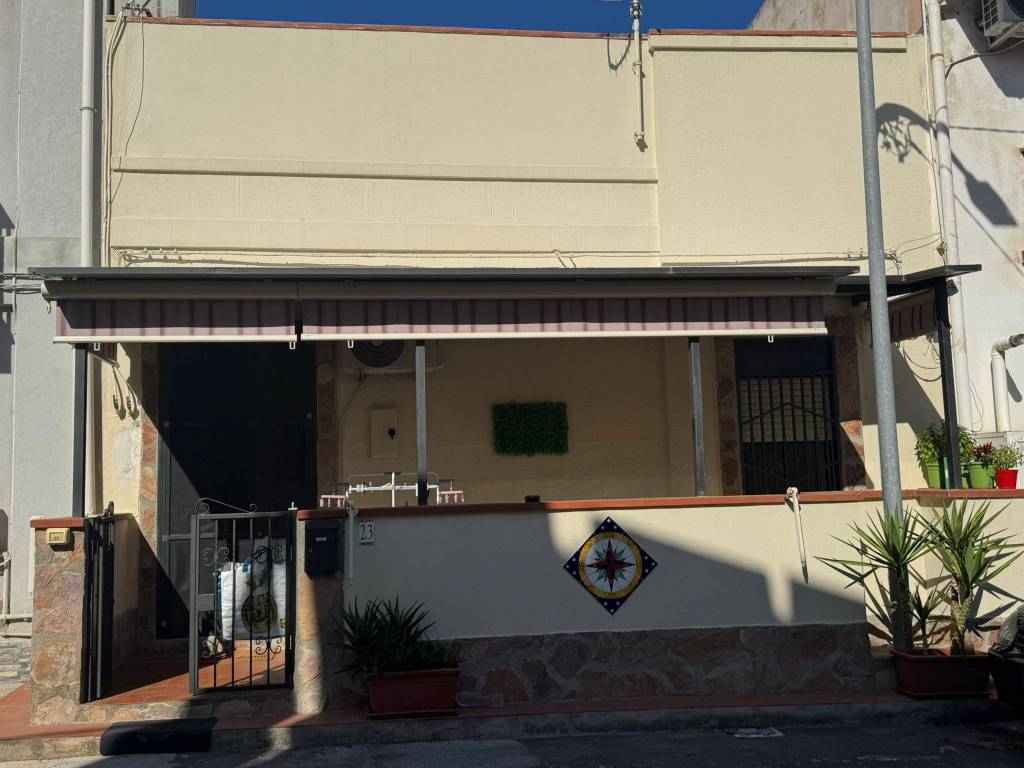 casa indipendente in vendita a Messina in zona Ganzirri