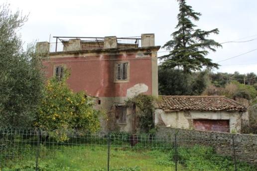 casa indipendente in vendita a Messina in zona San Filippo