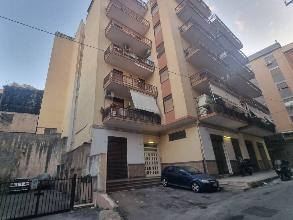 appartamento in vendita a Messina in zona Camaro