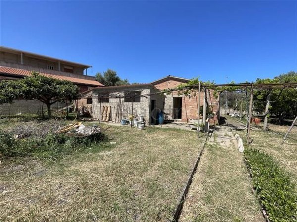 casa indipendente in vendita a Messina in zona Spartà