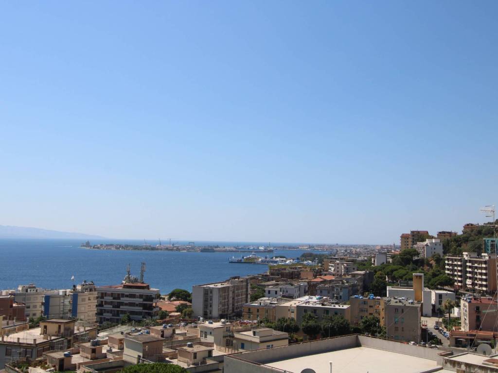 appartamento in vendita a Messina in zona Santissima Annunziata