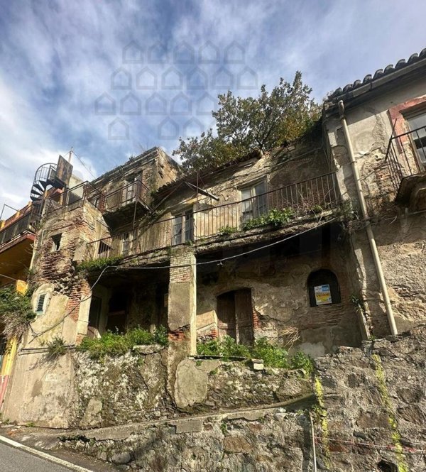 casale in vendita a Messina in zona Larderia